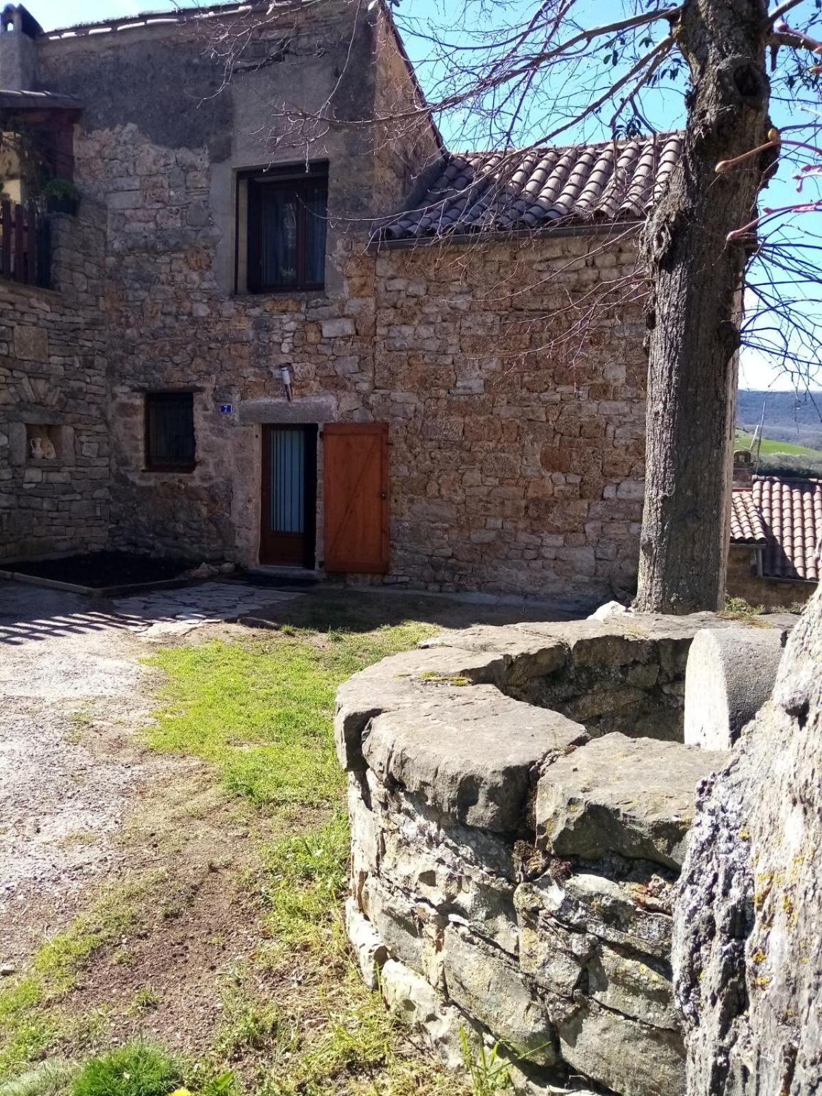Gite Le Jaya Saint-Georges-de-Luzençon Exteriér fotografie